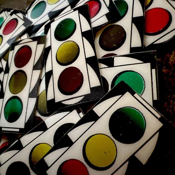 Huge Lot of 25 Traffic Light 1950's Small 1" Vari-Vue Flicker Lenticulars NOS - Picture 3 of 7